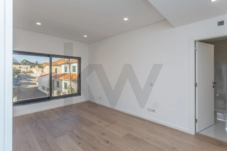 Moradia T4 para Venda em Loures Foto 58