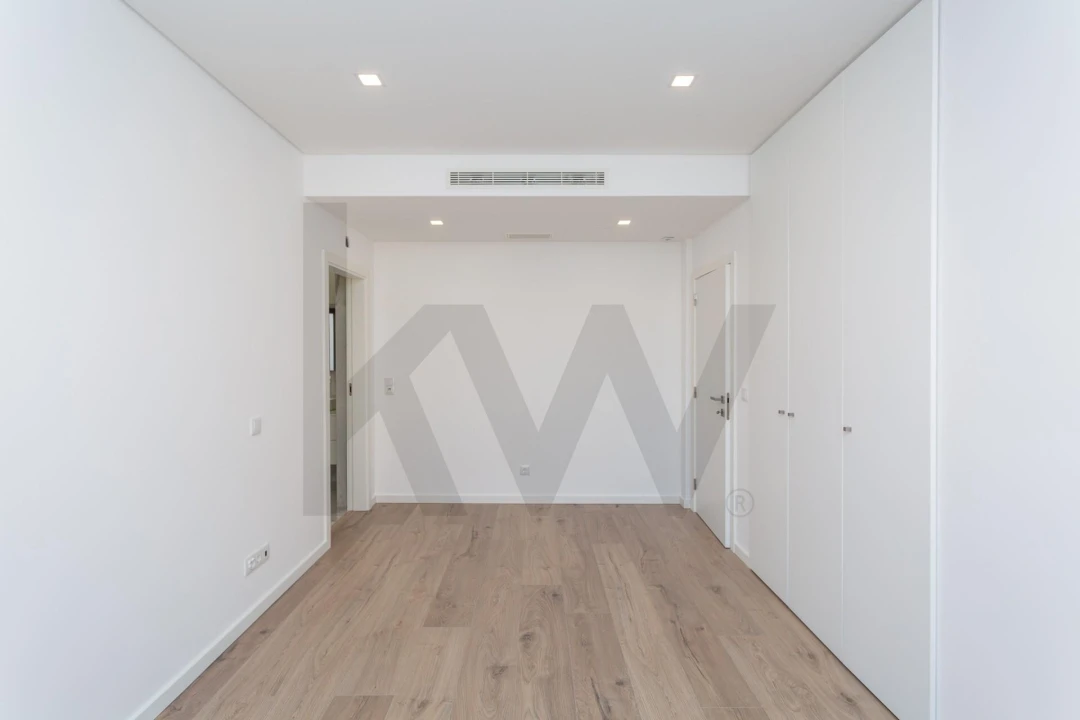 Moradia T4 para Venda em Loures Foto 55