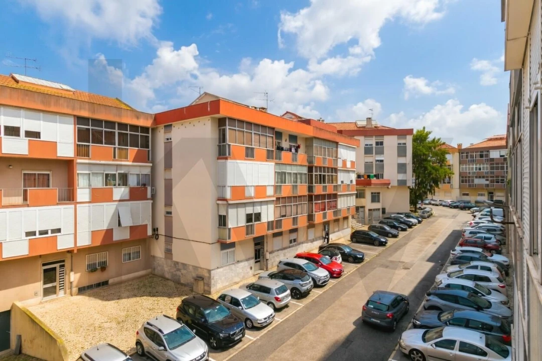 Apartamento T1 para Venda em Santa Iria de Azoia, São João da Talha e Bobadela Foto 24