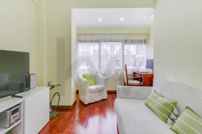 Apartamento T1 para Venda em Santa Iria de Azoia, São João da Talha e Bobadela