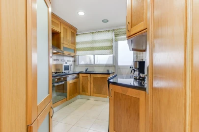 Apartamento T1 para Venda em Santa Iria de Azoia, São João da Talha e Bobadela