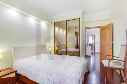 Apartamento T1 para Venda em Santa Iria de Azoia, São João da Talha e Bobadela