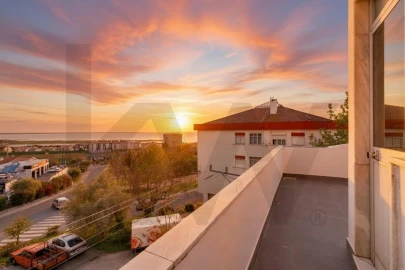 Apartamento T1 para Venda em Santa Iria de Azoia, São João da Talha e Bobadela