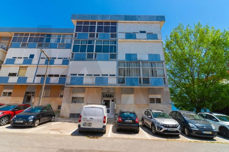 Apartamento T1 para Venda em Santa Iria de Azoia, São João da Talha e Bobadela Foto 27