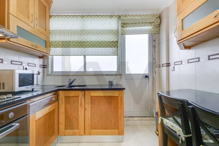 Apartamento T1 para Venda em Santa Iria de Azoia, São João da Talha e Bobadela Foto 15