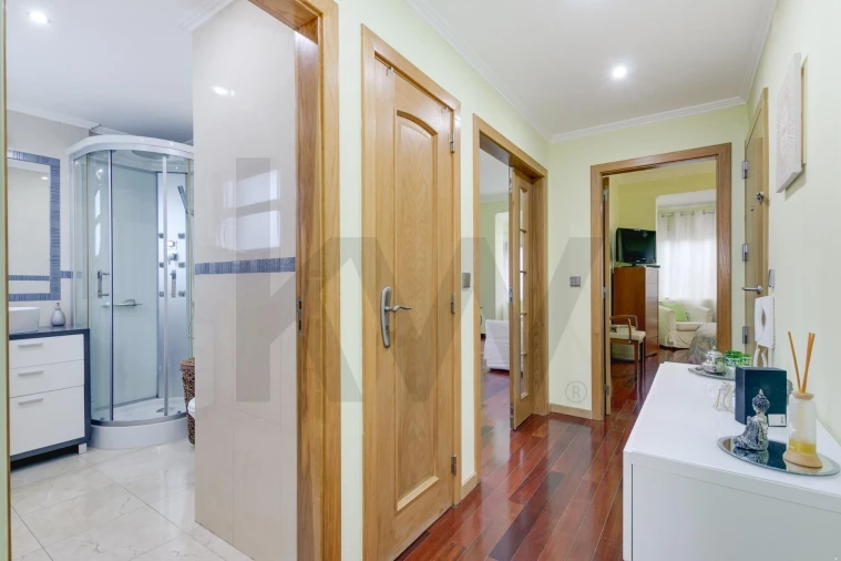 Apartamento T1 para Venda em Santa Iria de Azoia, São João da Talha e Bobadela Foto 10