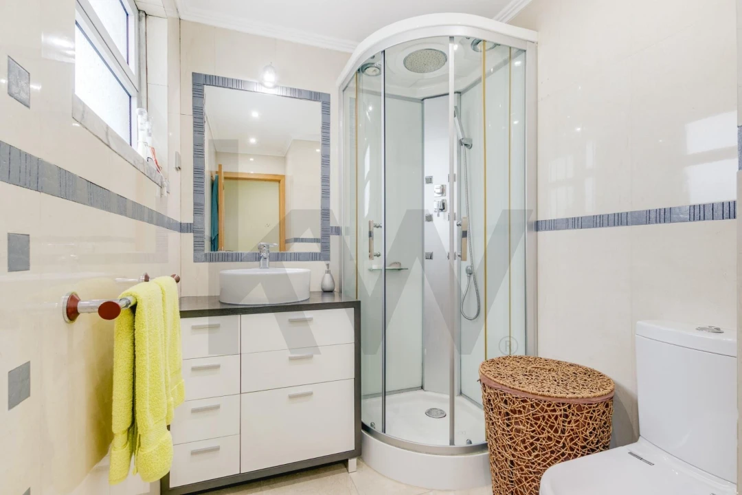 Apartamento T1 para Venda em Santa Iria de Azoia, São João da Talha e Bobadela Foto 11