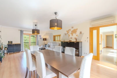 Apartamento T4 para Venda em Ramada e Caneças