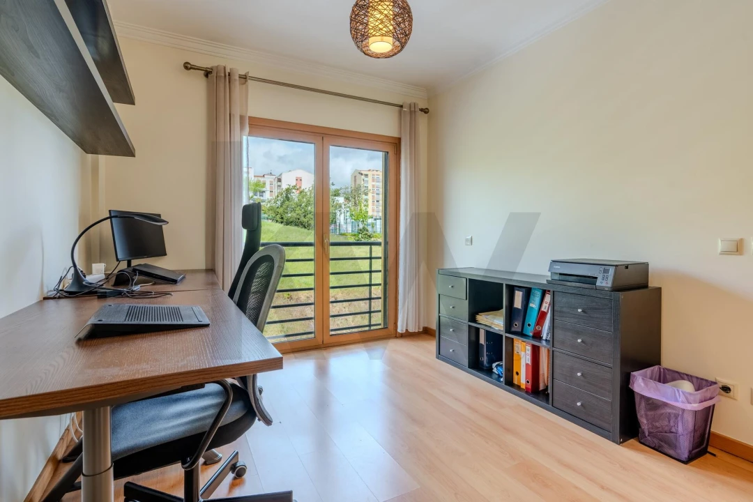 Apartamento T4 para Venda em Ramada e Caneças Foto 19