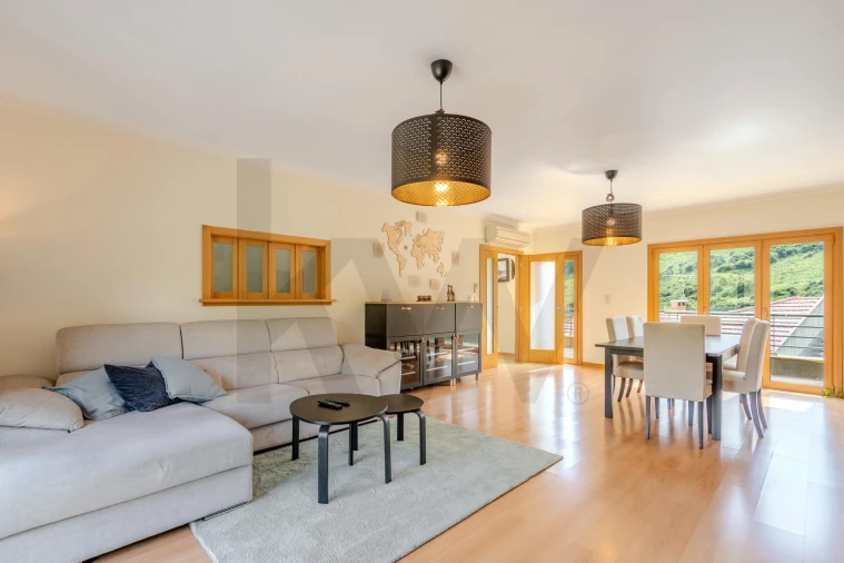 Apartamento T4 para Venda em Ramada e Caneças Foto 4