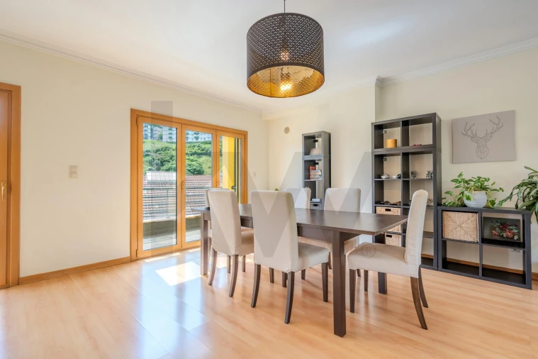 Apartamento T4 para Venda em Ramada e Caneças Foto 7