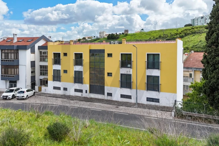 Apartamento T4 para Venda em Ramada e Caneças Foto 55