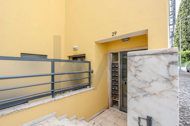 Apartamento T4 para Venda em Ramada e Caneças Foto 50