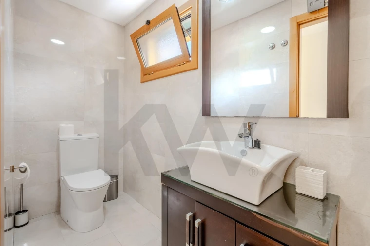 Apartamento T4 para Venda em Ramada e Caneças Foto 16