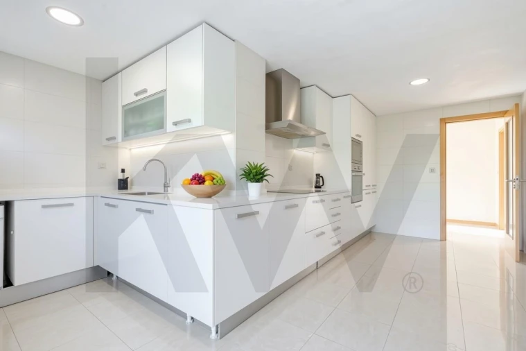 Apartamento T4 para Venda em Ramada e Caneças Foto 16