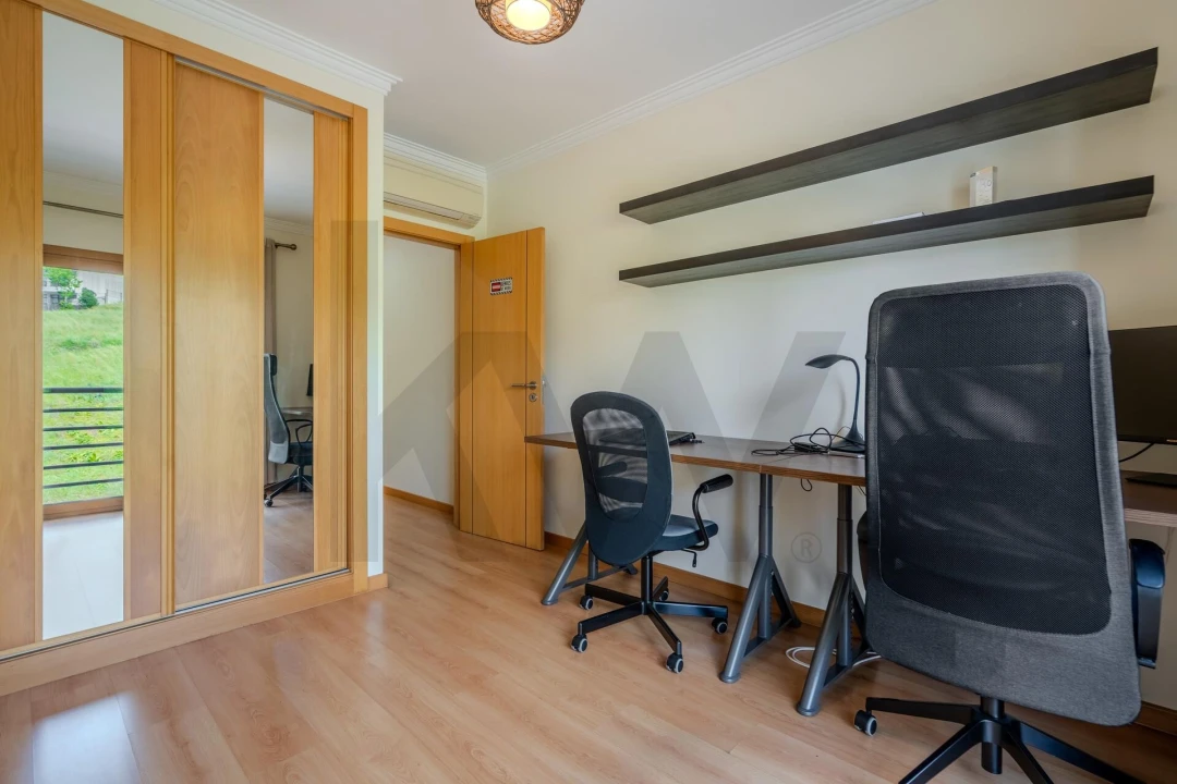 Apartamento T4 para Venda em Ramada e Caneças Foto 21