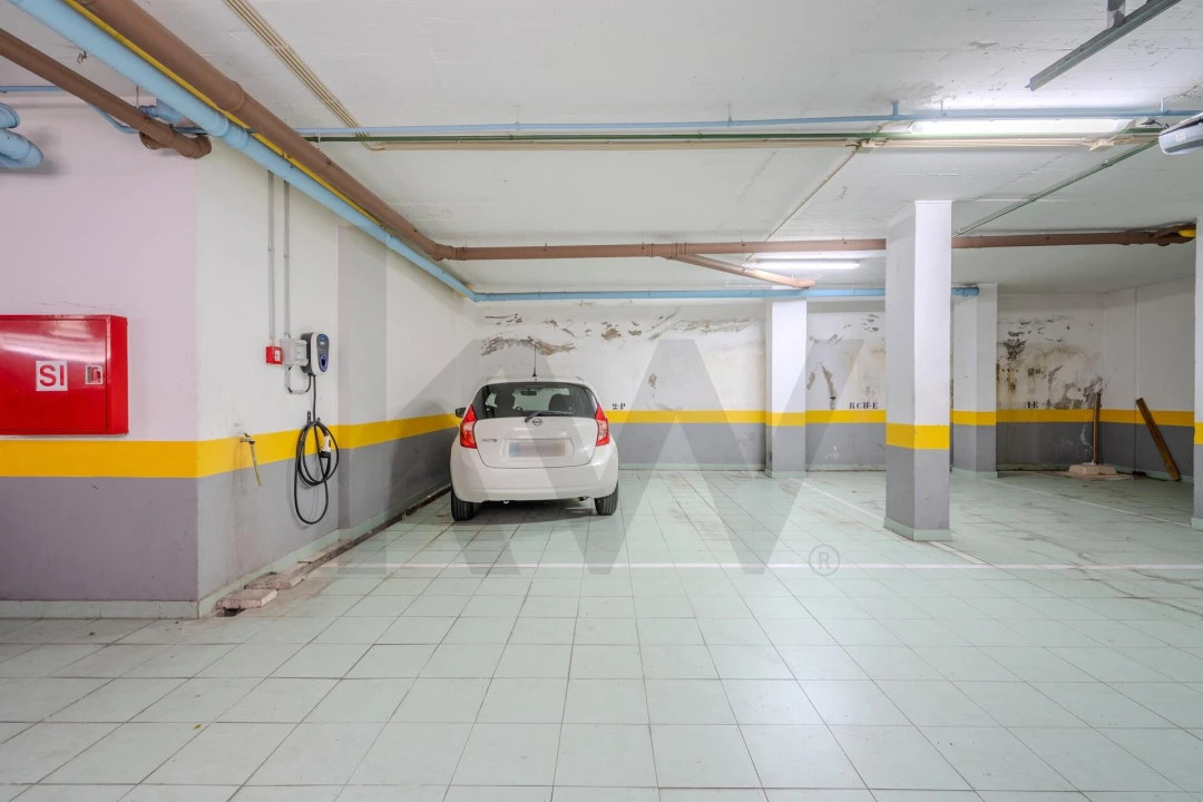 Apartamento T4 para Venda em Ramada e Caneças Foto 47