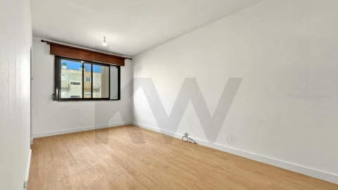 Apartamento T2 para Venda em Olivais