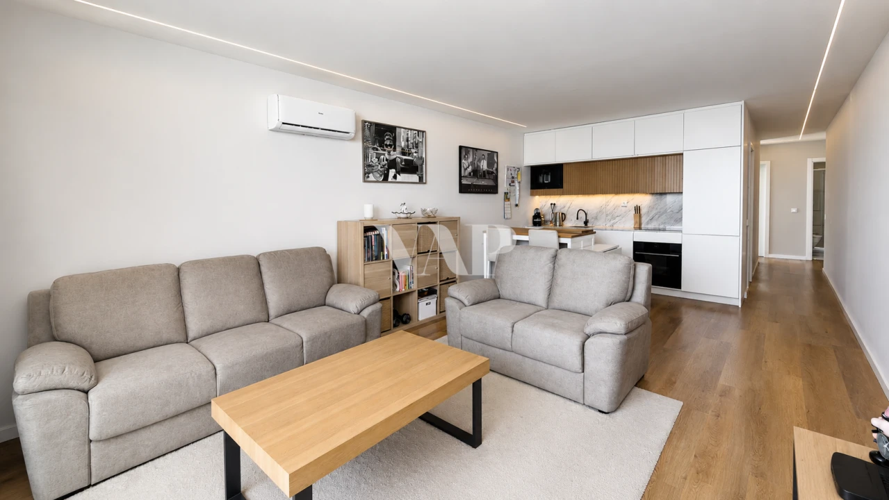 Apartamento T2 para Venda em Quarteira Foto 6