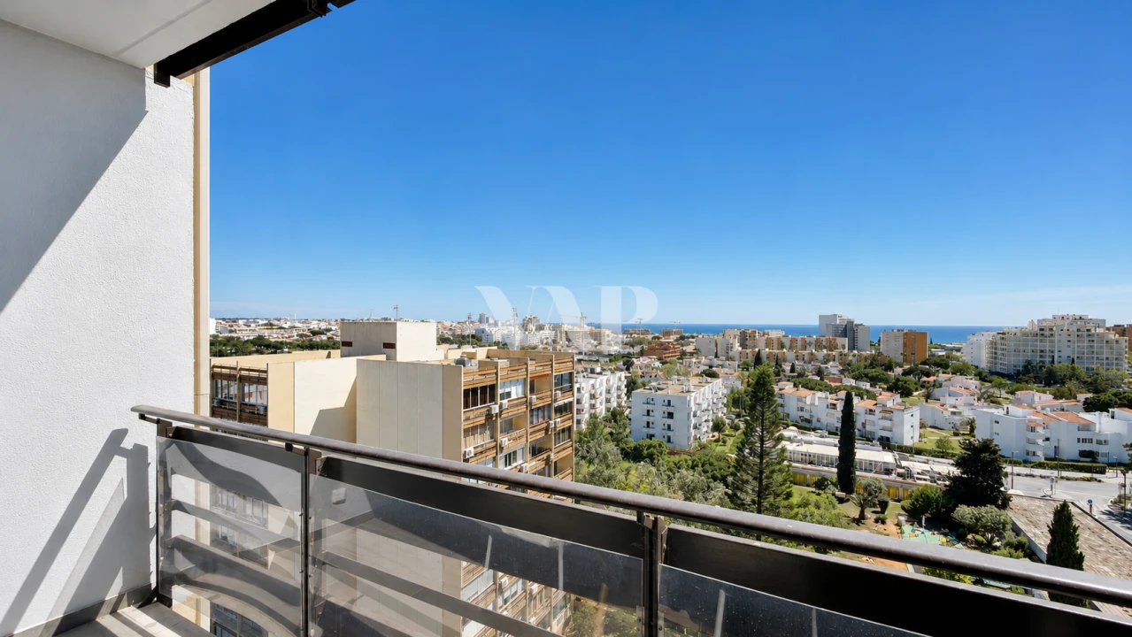 Apartamento T2 para Venda em Quarteira Foto 4