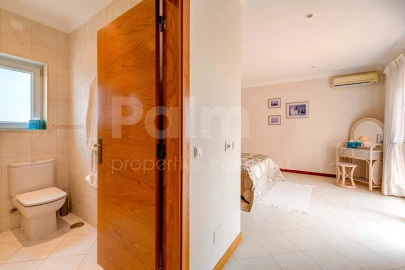 Moradia T4 para Venda em Ferragudo