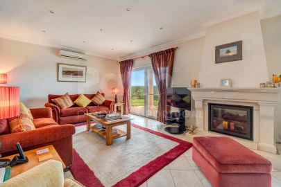 Moradia T4 para Venda em Ferragudo