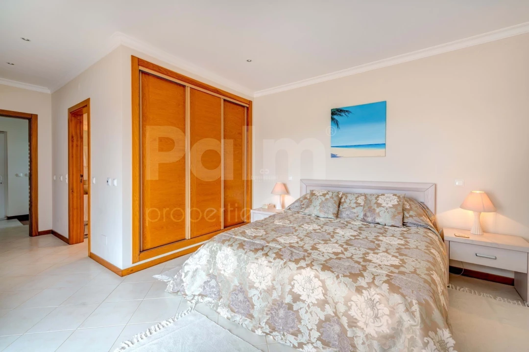 Moradia T4 para Venda em Ferragudo Foto 21