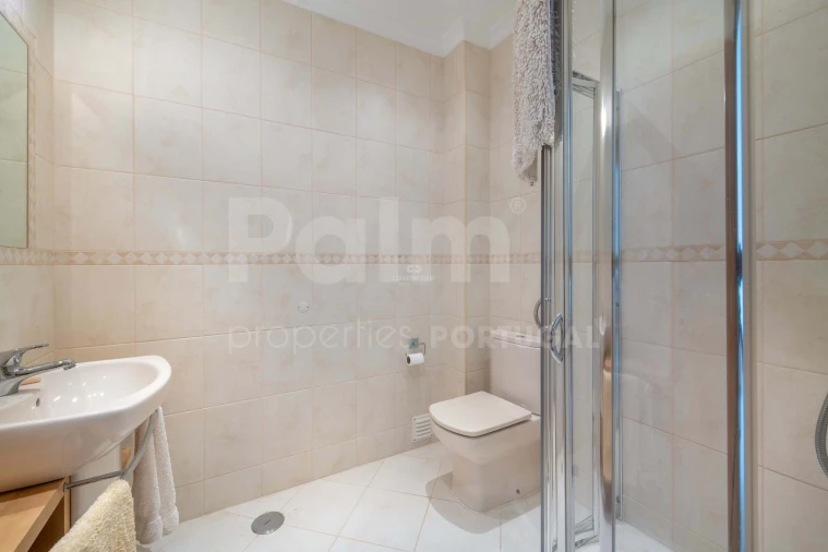 Moradia T4 para Venda em Ferragudo Foto 13