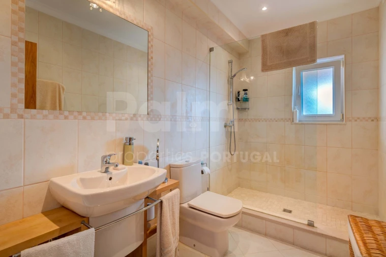 Moradia T4 para Venda em Ferragudo Foto 25