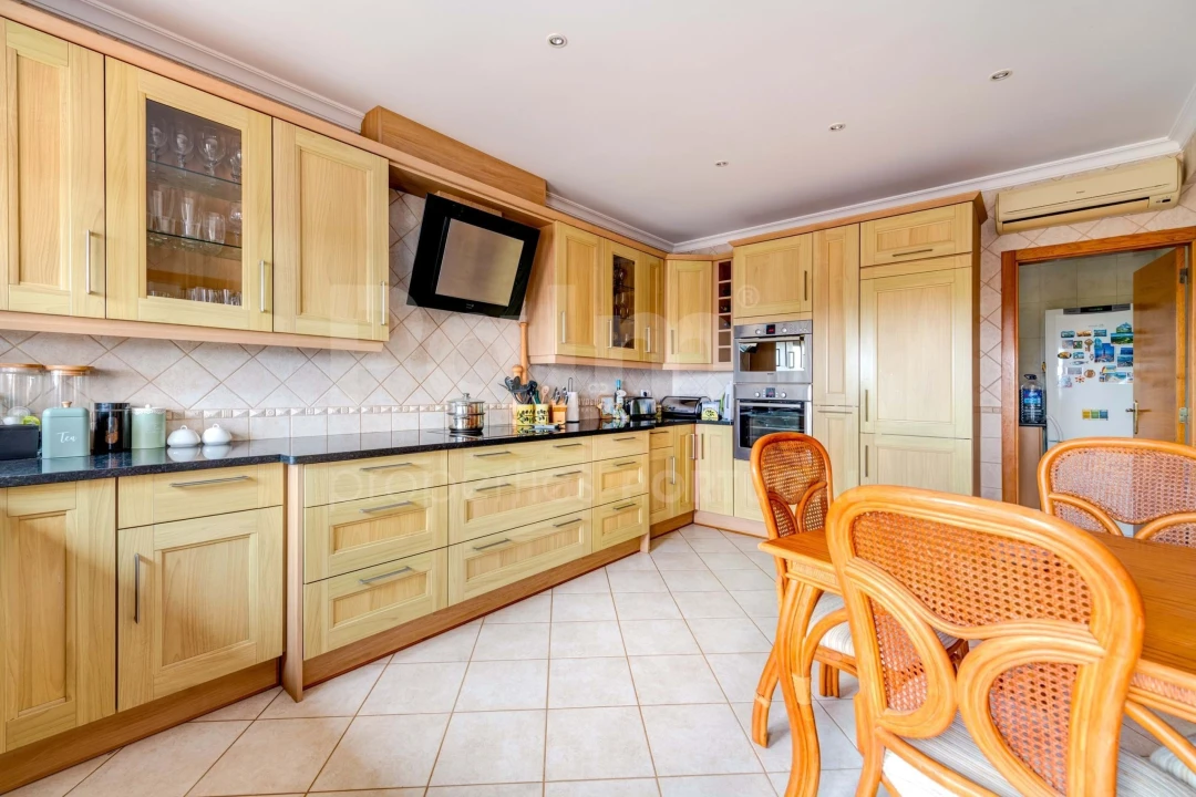 Moradia T4 para Venda em Ferragudo Foto 10