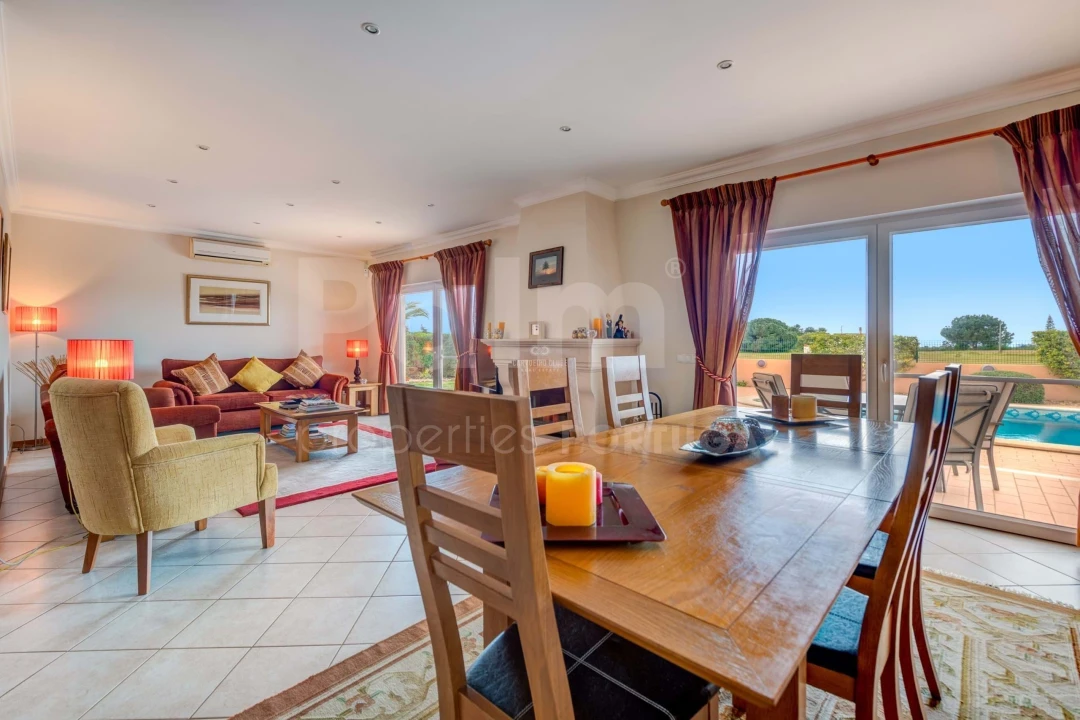 Moradia T4 para Venda em Ferragudo Foto 4