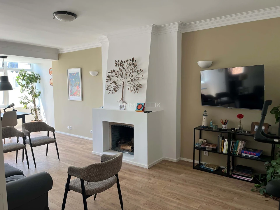 Apartamento T3 para Venda em Cascais e Estoril Foto 2