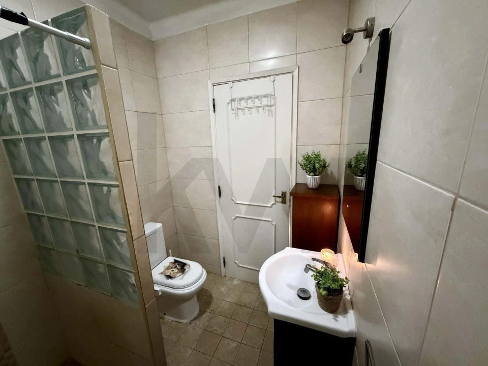 Apartamento T1 para Venda em Quarteira Foto 27