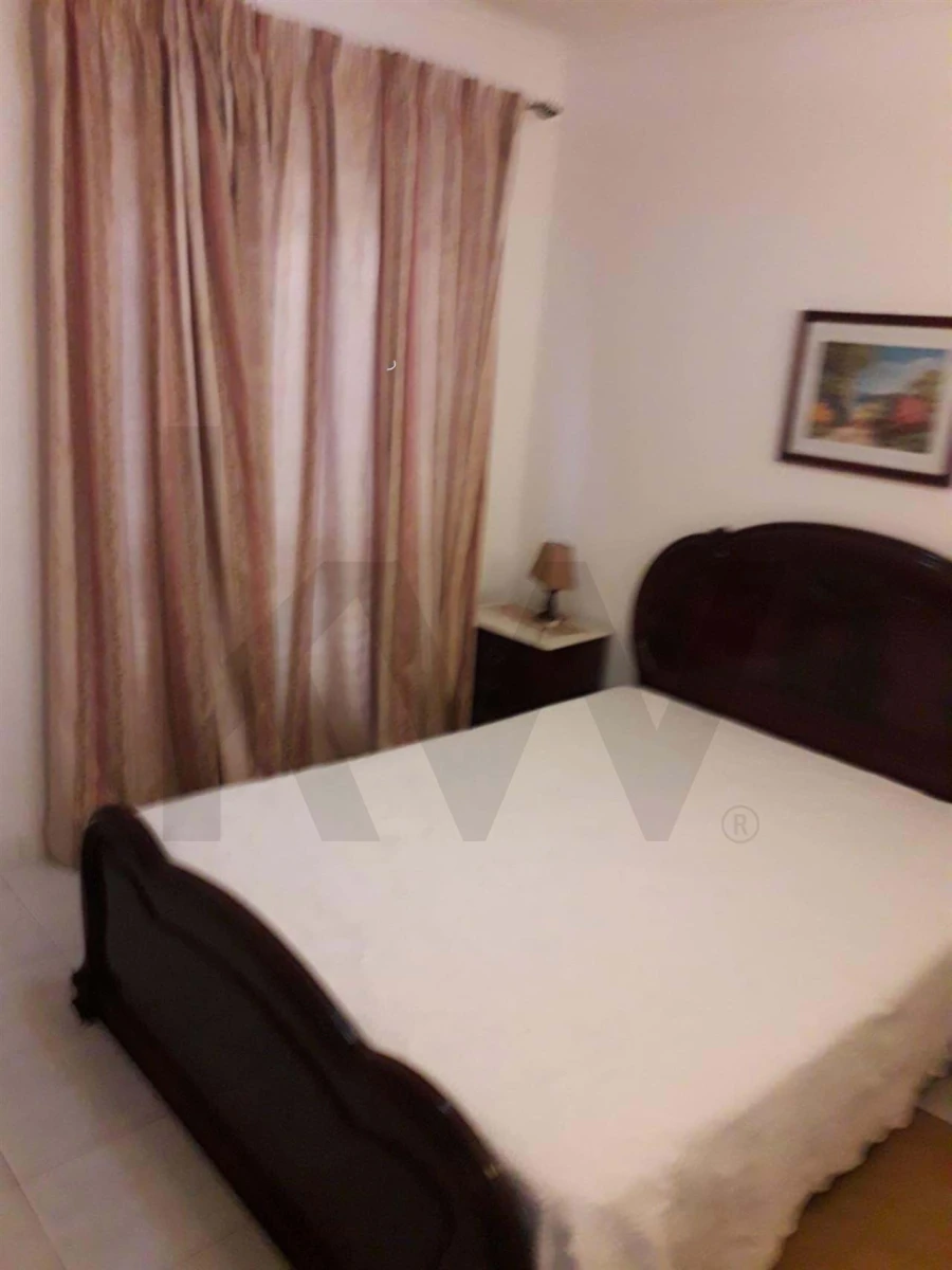 Apartamento T1 para Venda em Quarteira Foto 7