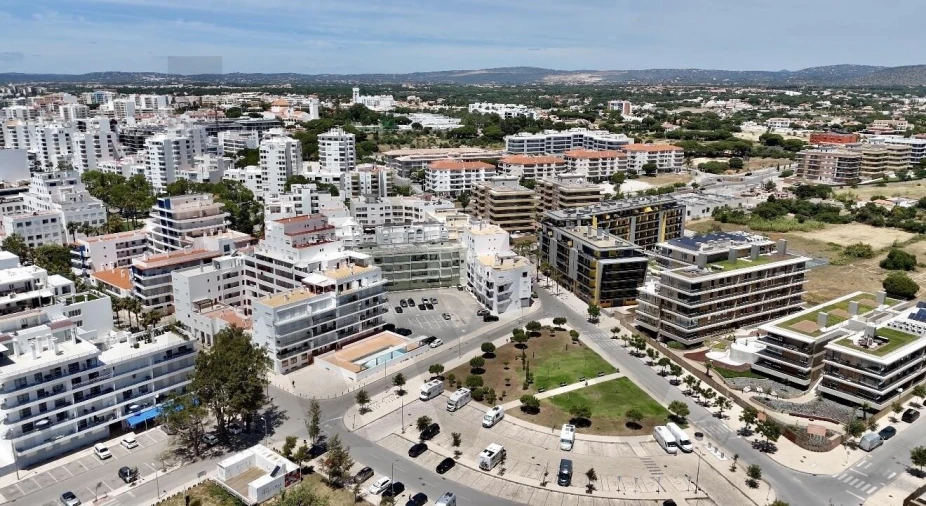 Apartamento T1 para Venda em Quarteira Foto 6