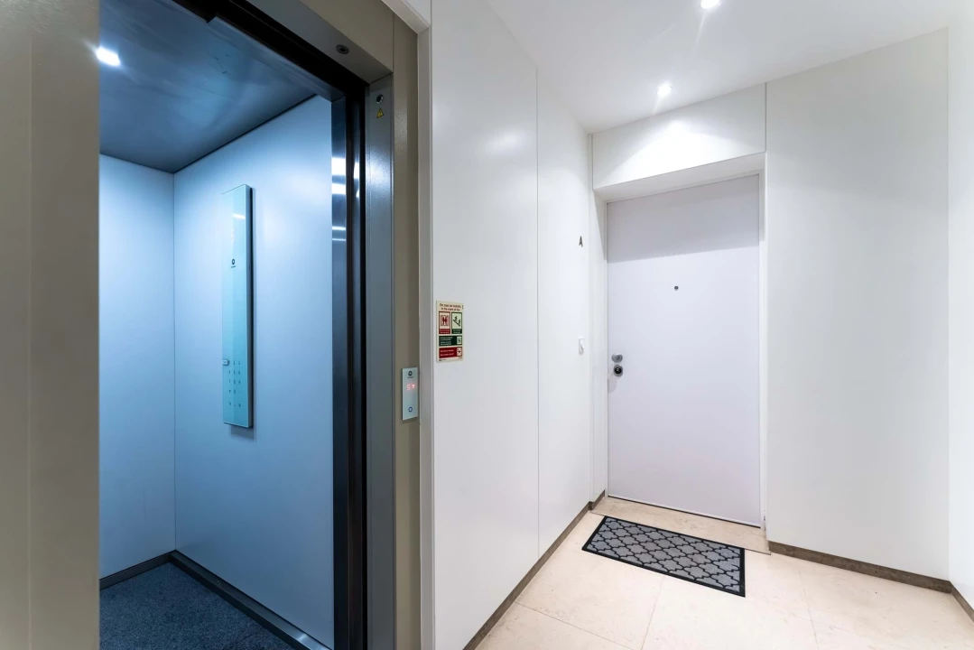 Apartamento T4 para Arrendamento em Carcavelos e Parede Foto 2