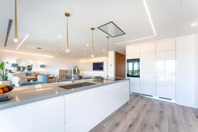 Apartamento T4 para Arrendamento em Carcavelos e Parede