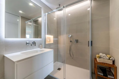 Apartamento T4 para Arrendamento em Carcavelos e Parede