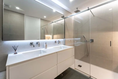 Apartamento T4 para Arrendamento em Carcavelos e Parede