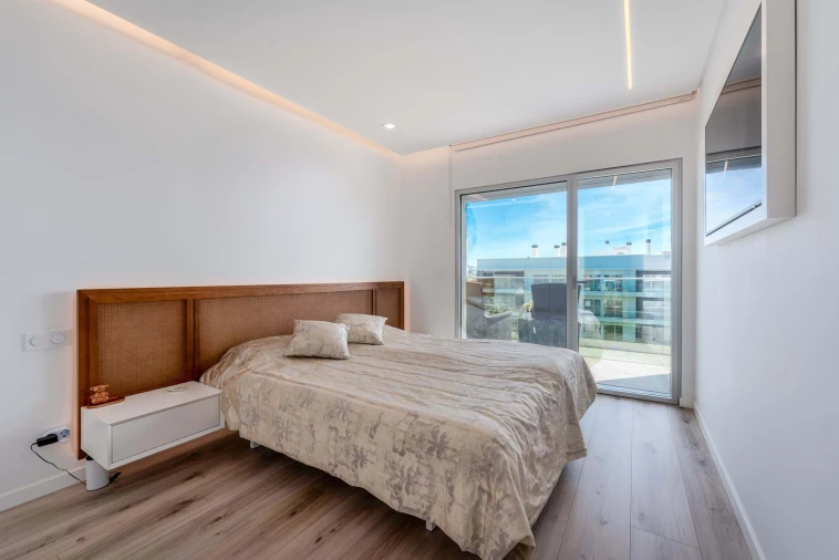 Apartamento T4 para Arrendamento em Carcavelos e Parede Foto 33