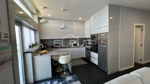 Apartamento T2 para Venda em Pedroso e Seixezelo
