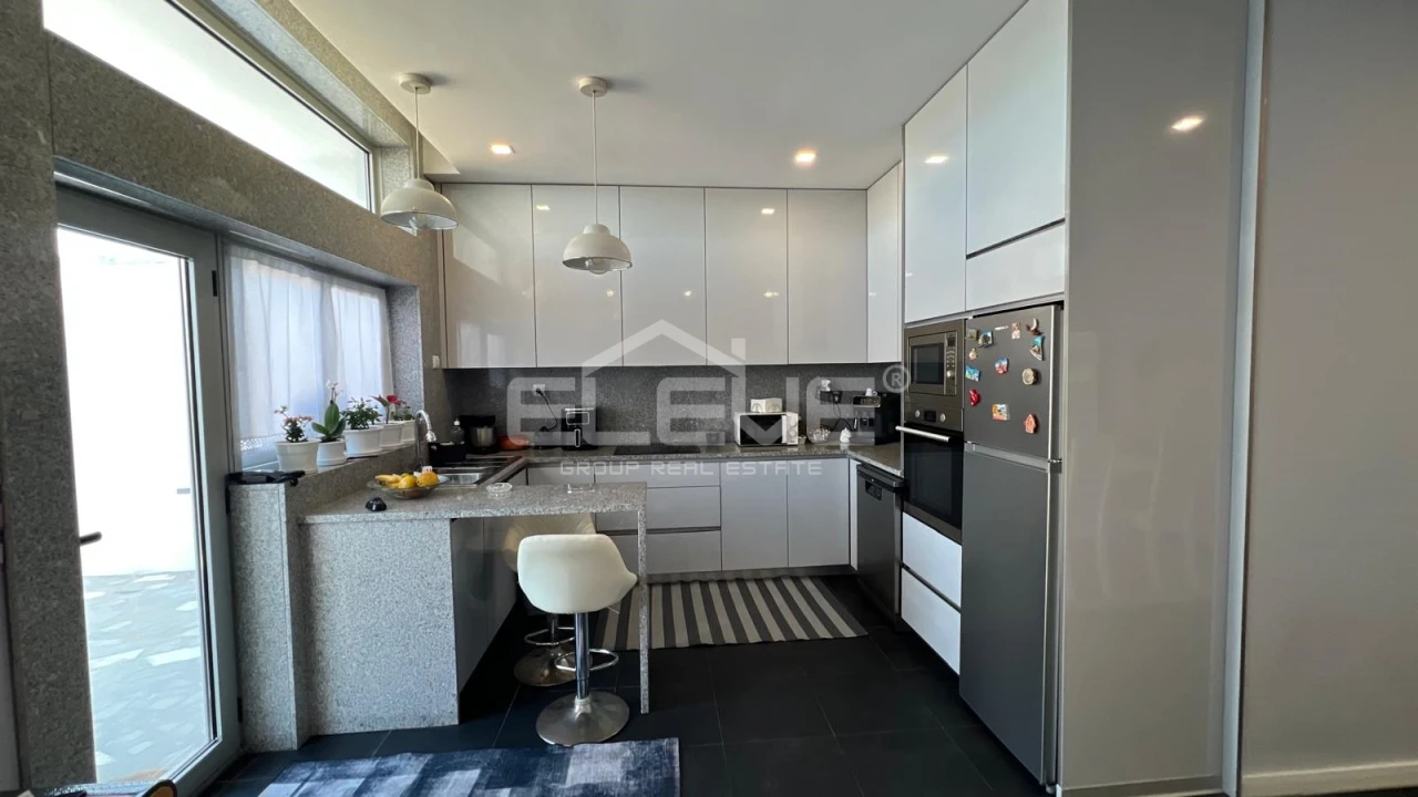 Apartamento T2 para Venda em Pedroso e Seixezelo Foto 6