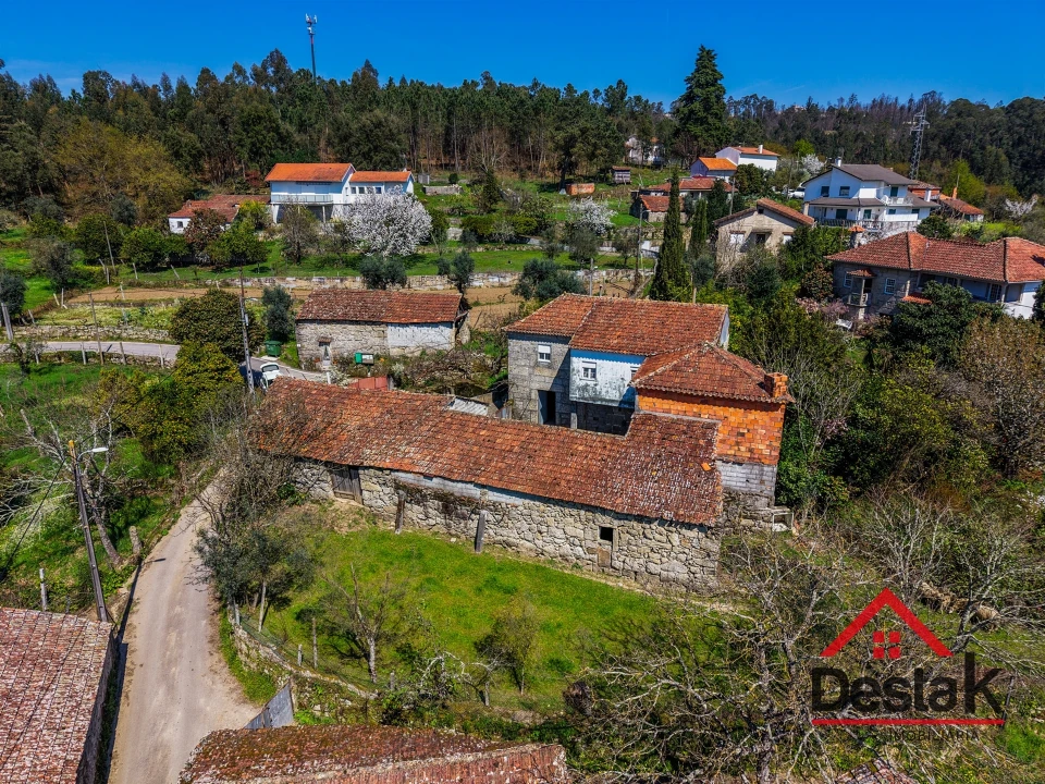 Moradia T3 para Venda em Pinho Foto 4