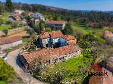 Moradia T3 para Venda em Pinho