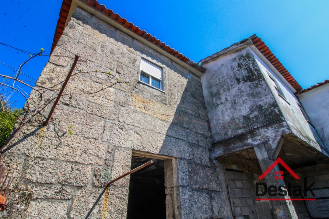 Moradia T3 para Venda em Pinho Foto 33