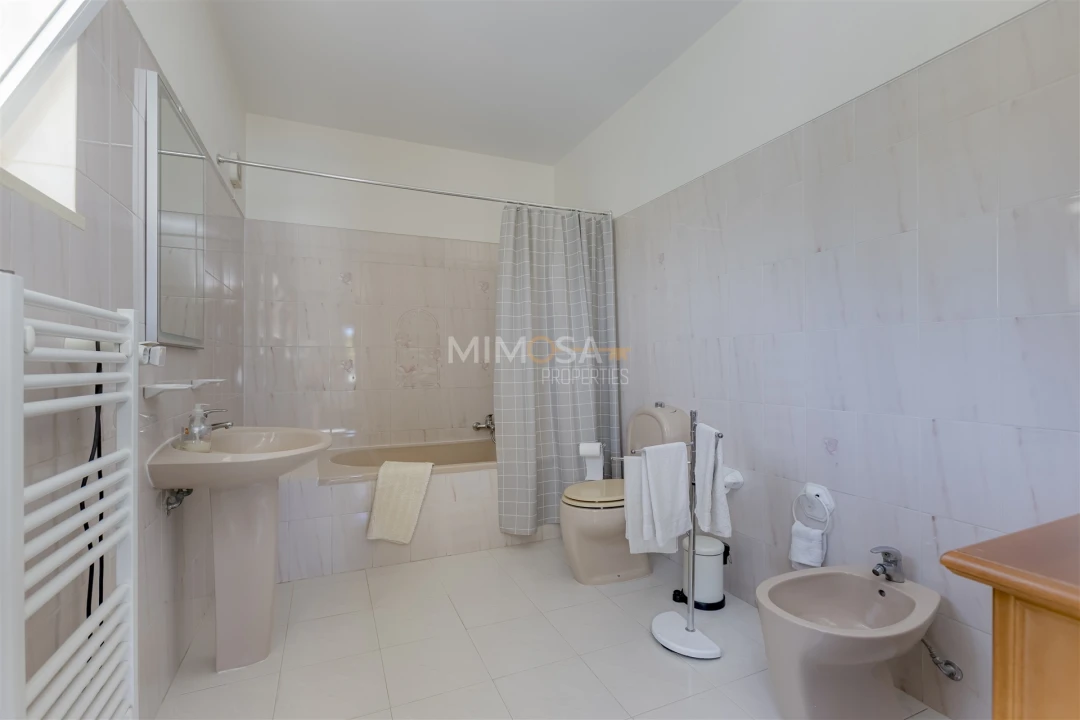 Moradia T7 para Venda em Portimão Foto 18