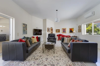 Moradia T7 para Venda em Portimão