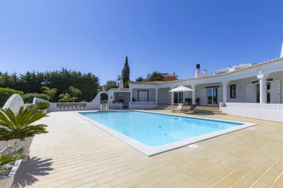 Moradia T7 para Venda em Portimão