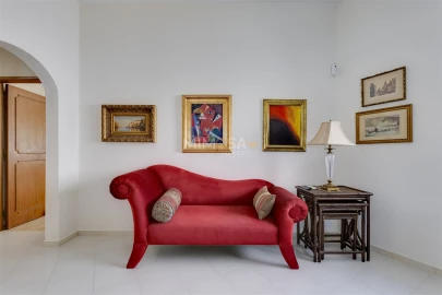 Moradia T7 para Venda em Portimão