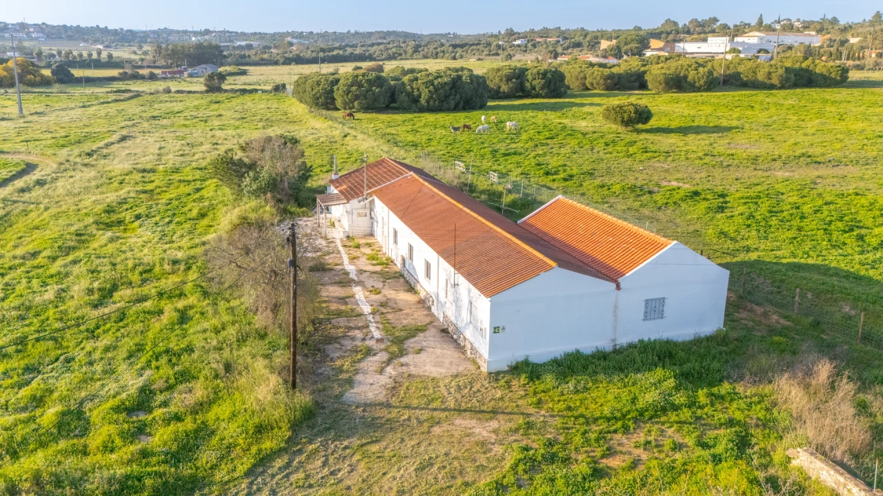 Quinta T6 para Venda em Lagos (São Sebastião e Santa Maria) Foto 1